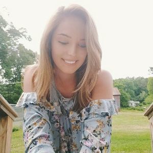 Meet your Posher, Tabitha